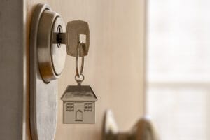 Serrurerie et design d’intérieur : quand sécurité rime avec esthétique