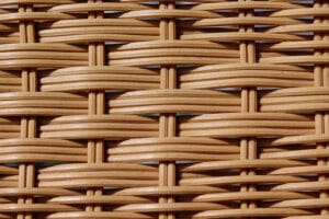 Déco en rotin : une pièce forte peut suffire !